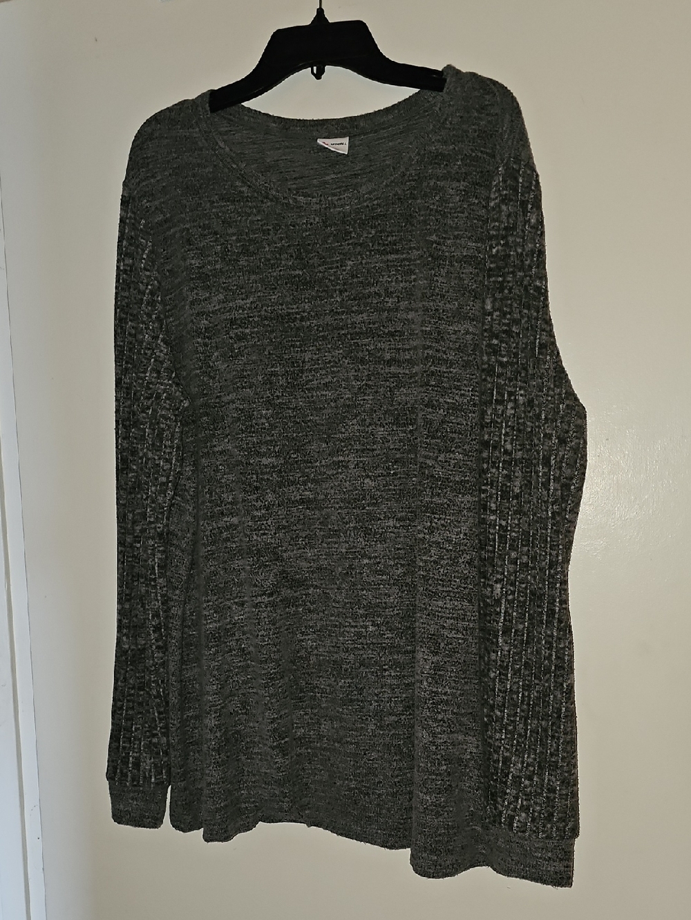 Cozy Charcoal Crew Neck Sweater with Ribbed Sleeve Detail
